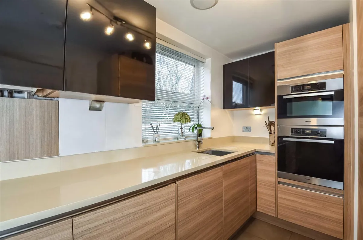 Willesden Lane, London, NW6