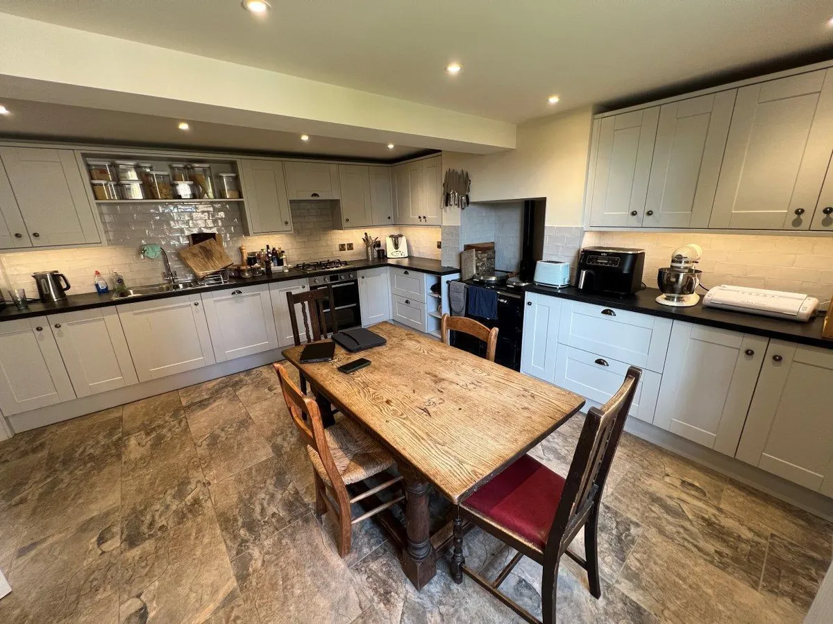HILLSIDE FARMHOUSE, GRIMSTON