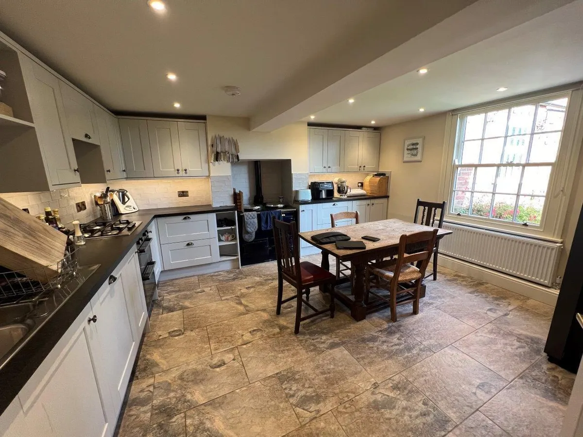 HILLSIDE FARMHOUSE, GRIMSTON