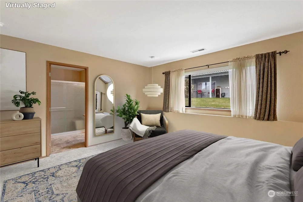 1352 Eastmont Ave, East Wenatchee, WA 98802
