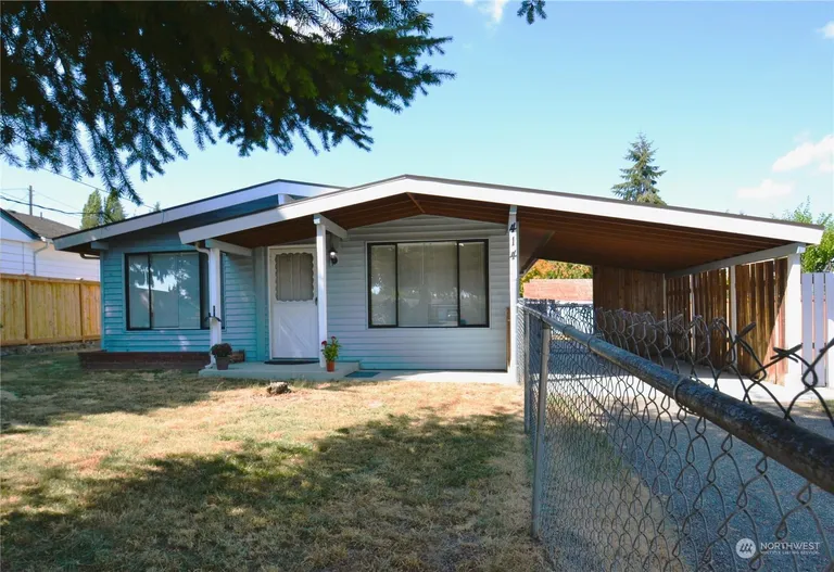 414 SW 122nd St, Burien, WA 98146