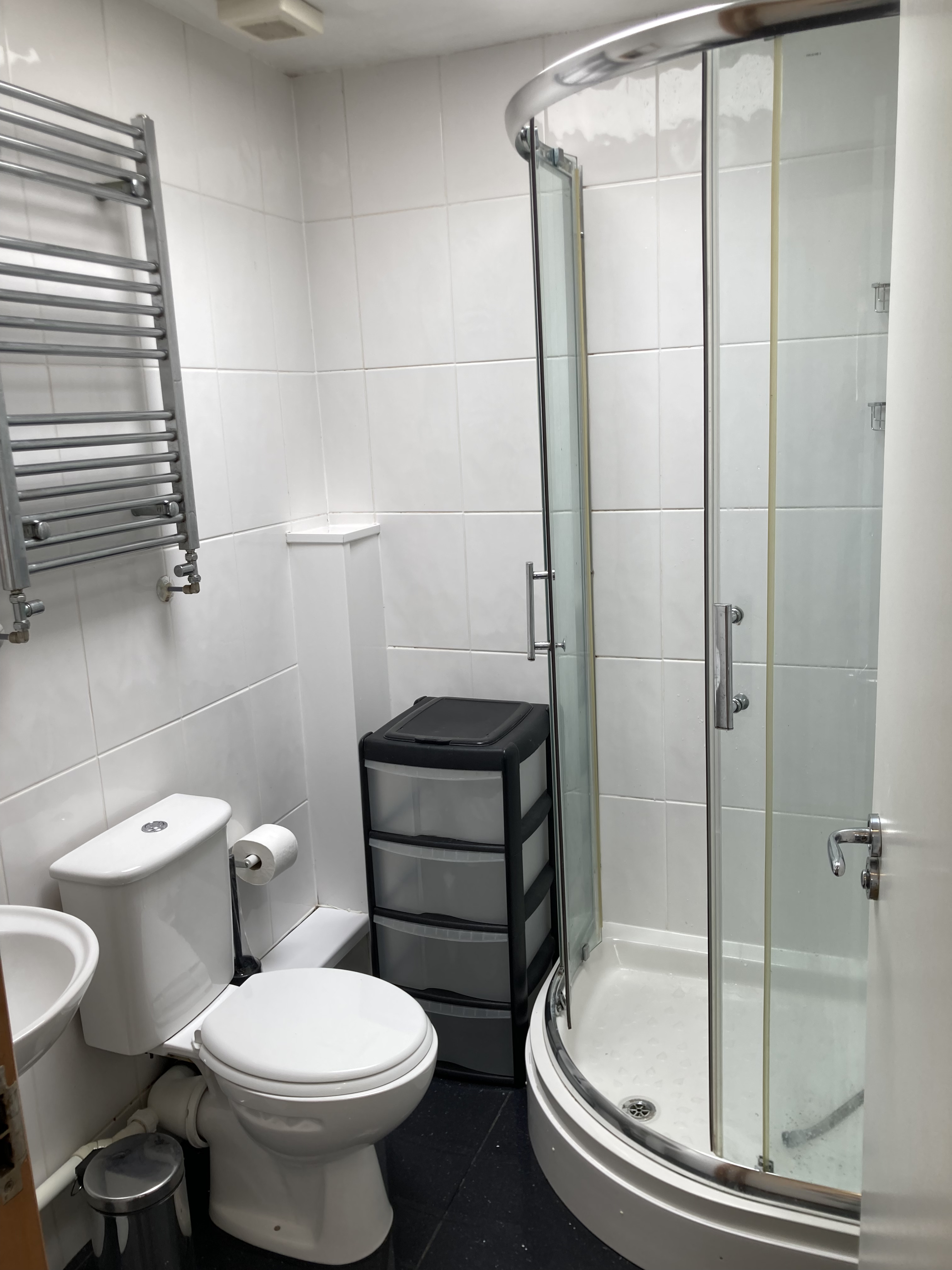 29 Hubert Road Image 18