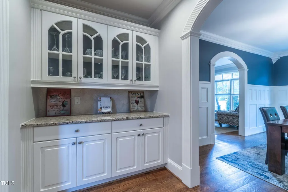 2704 Saint Marys St, Raleigh, NC 27609
