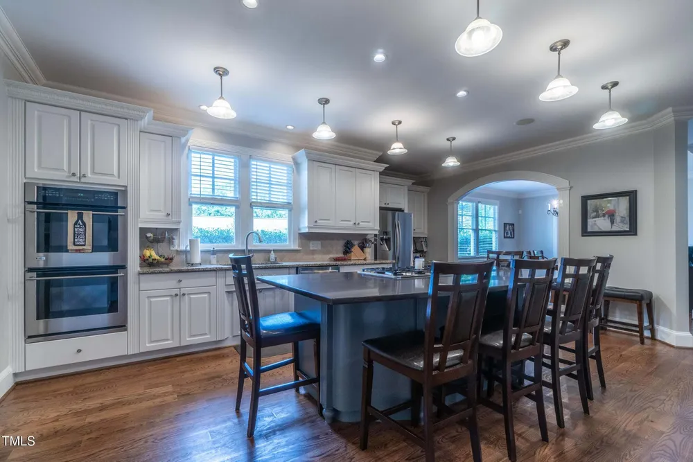 2704 Saint Marys St, Raleigh, NC 27609