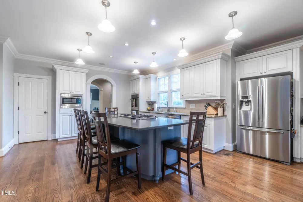 2704 Saint Marys St, Raleigh, NC 27609