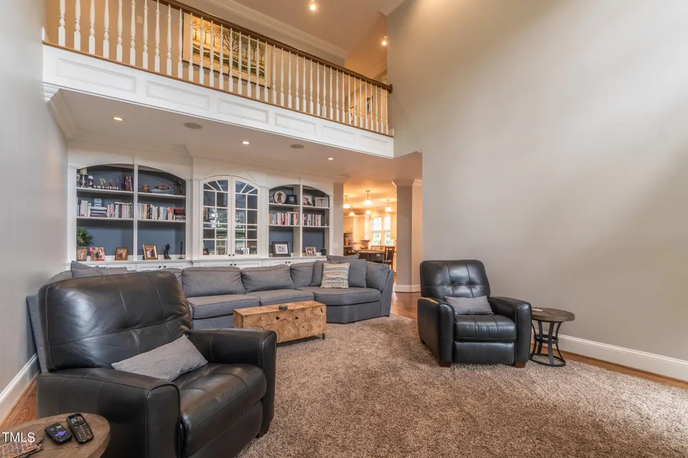 2704 Saint Marys St, Raleigh, NC 27609