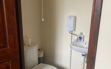 1 Heol Dyrfal, Llangadog, Carmarthenshire.