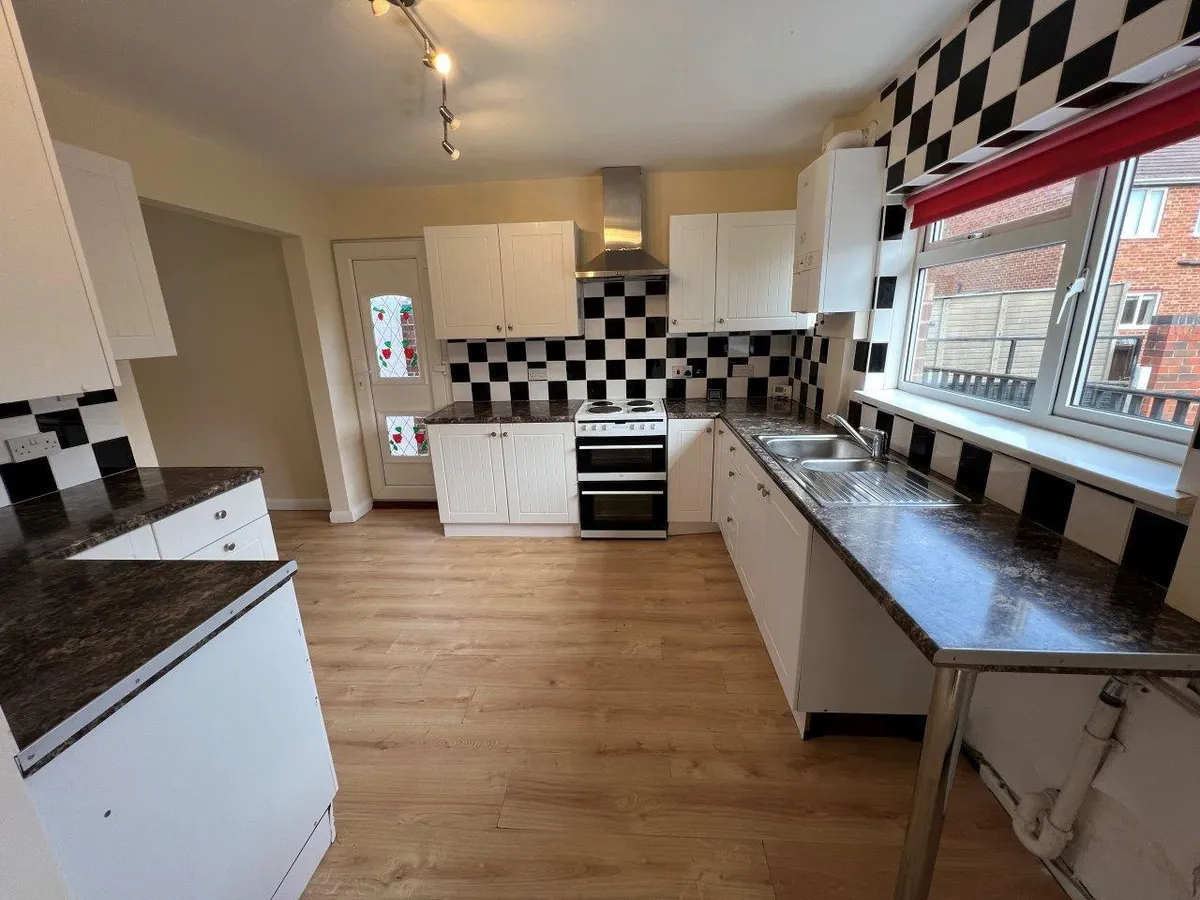 CORNWALL CLOSE, GRANTHAM