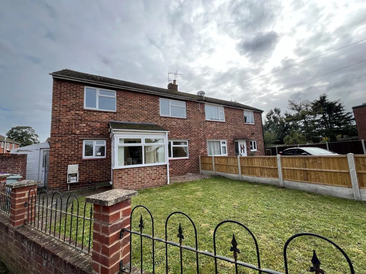 CORNWALL CLOSE, GRANTHAM