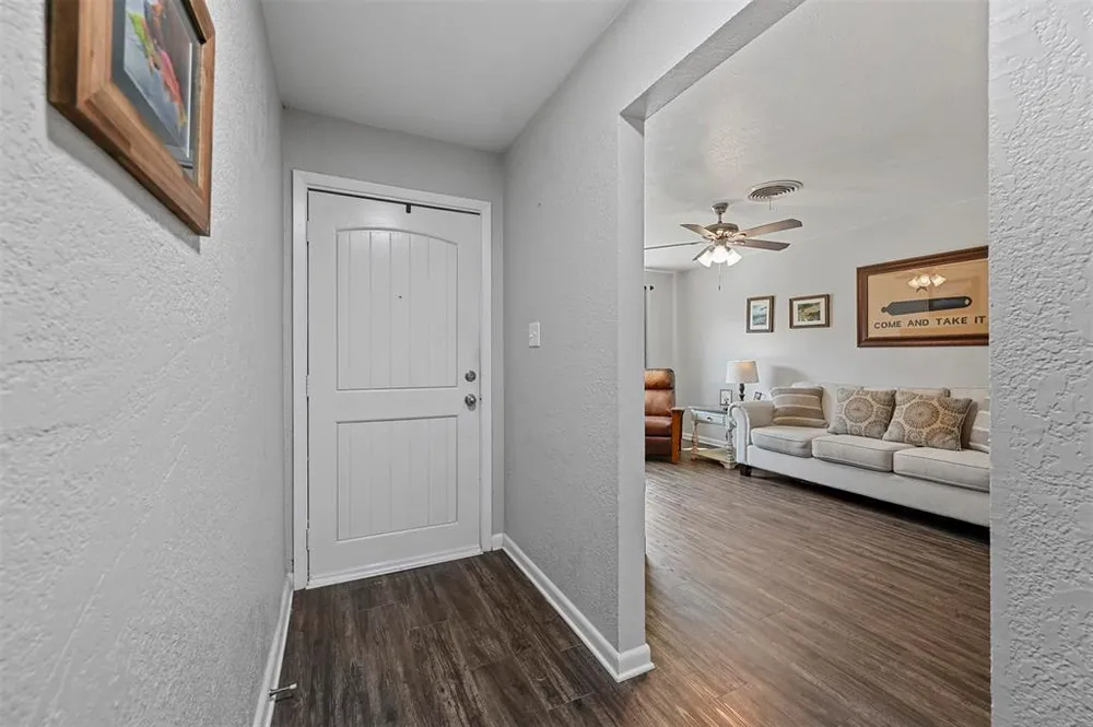 5463 Waits Ave, Fort Worth, TX 76133