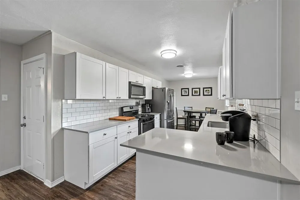 5463 Waits Ave, Fort Worth, TX 76133