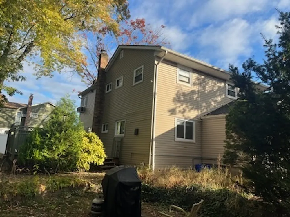 110 Totten Ave, Deer Park, NY 11729