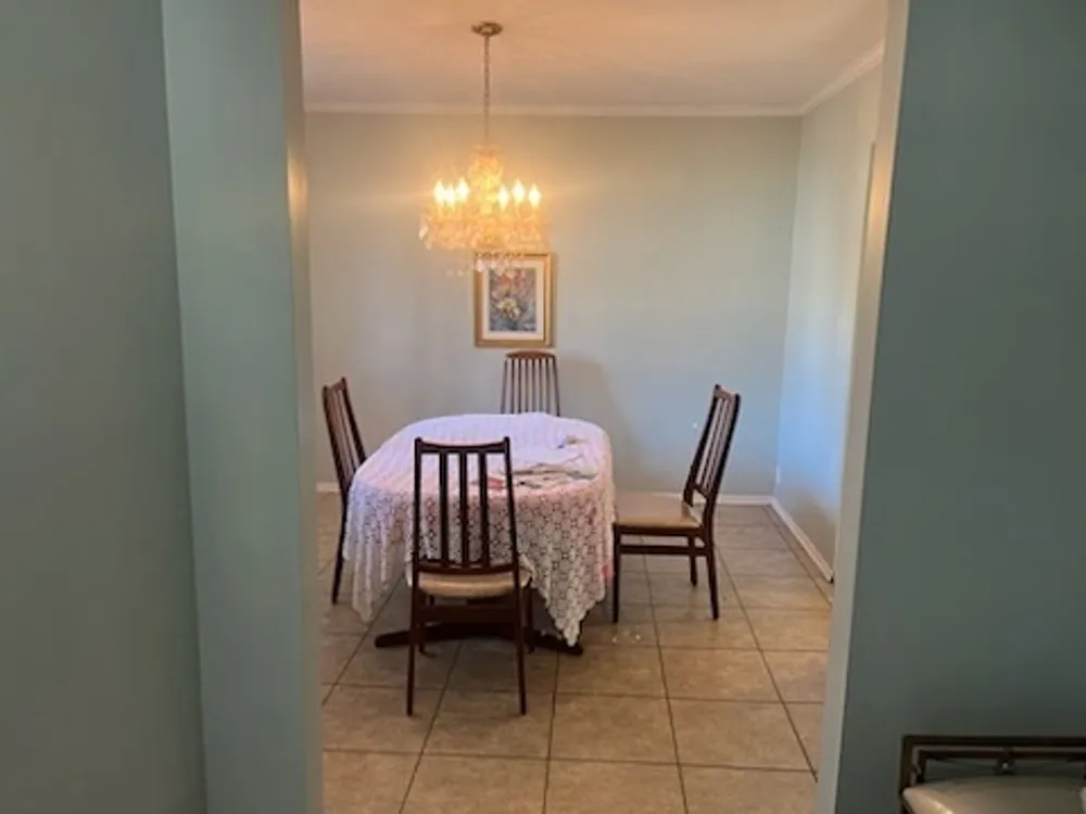 110 Totten Ave, Deer Park, NY 11729