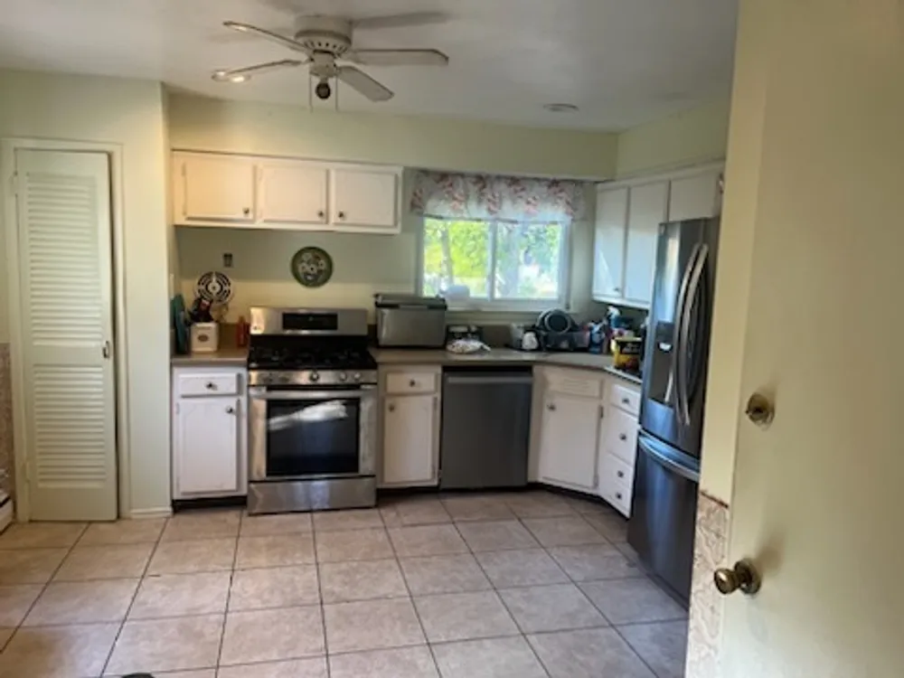 110 Totten Ave, Deer Park, NY 11729