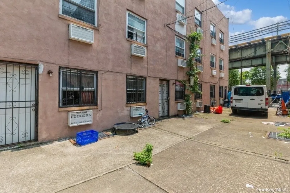 580 New Jersey Ave, Brooklyn, NY 11207