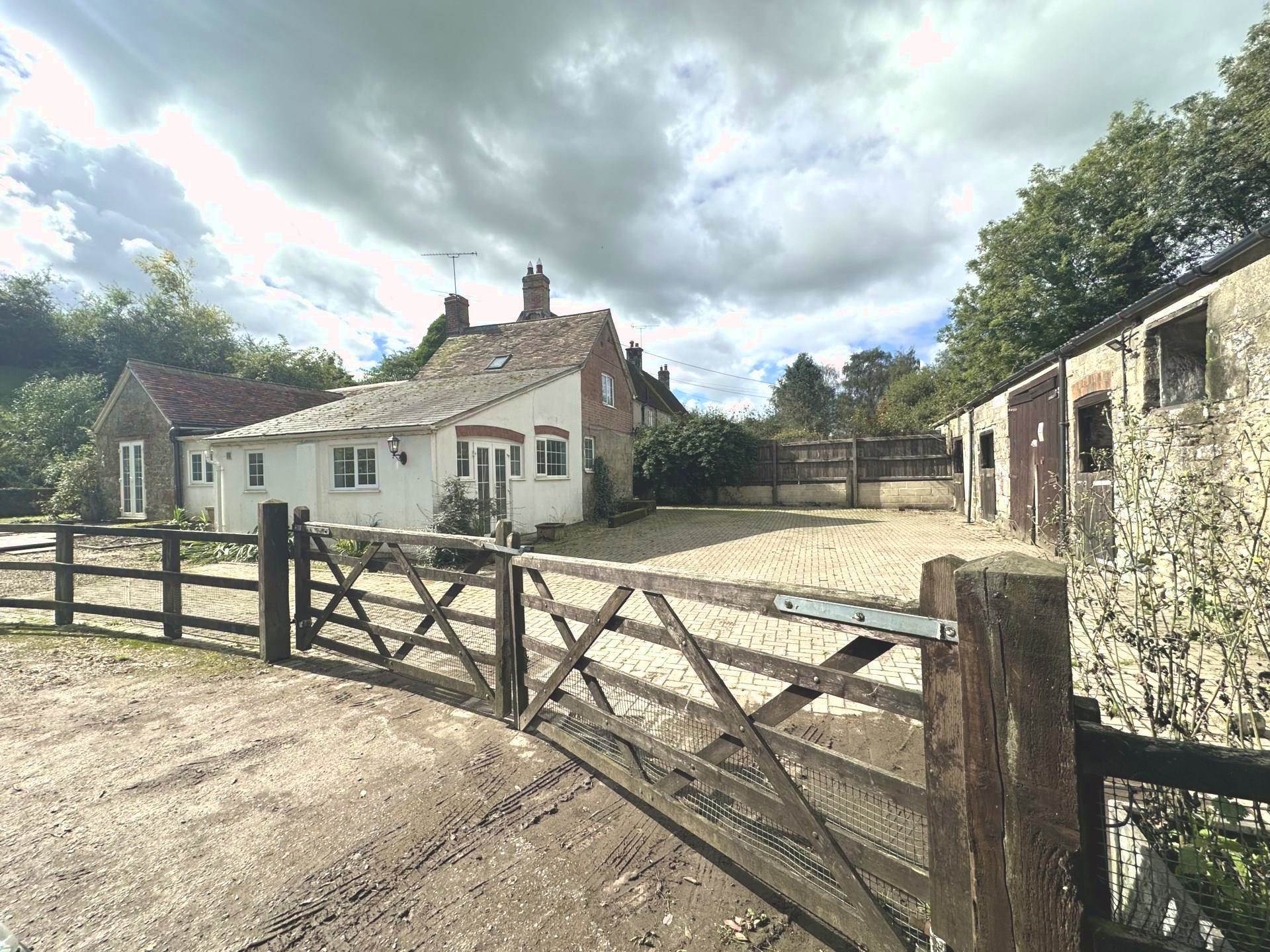 Shaftesbury - 4.37 Acres Image 1