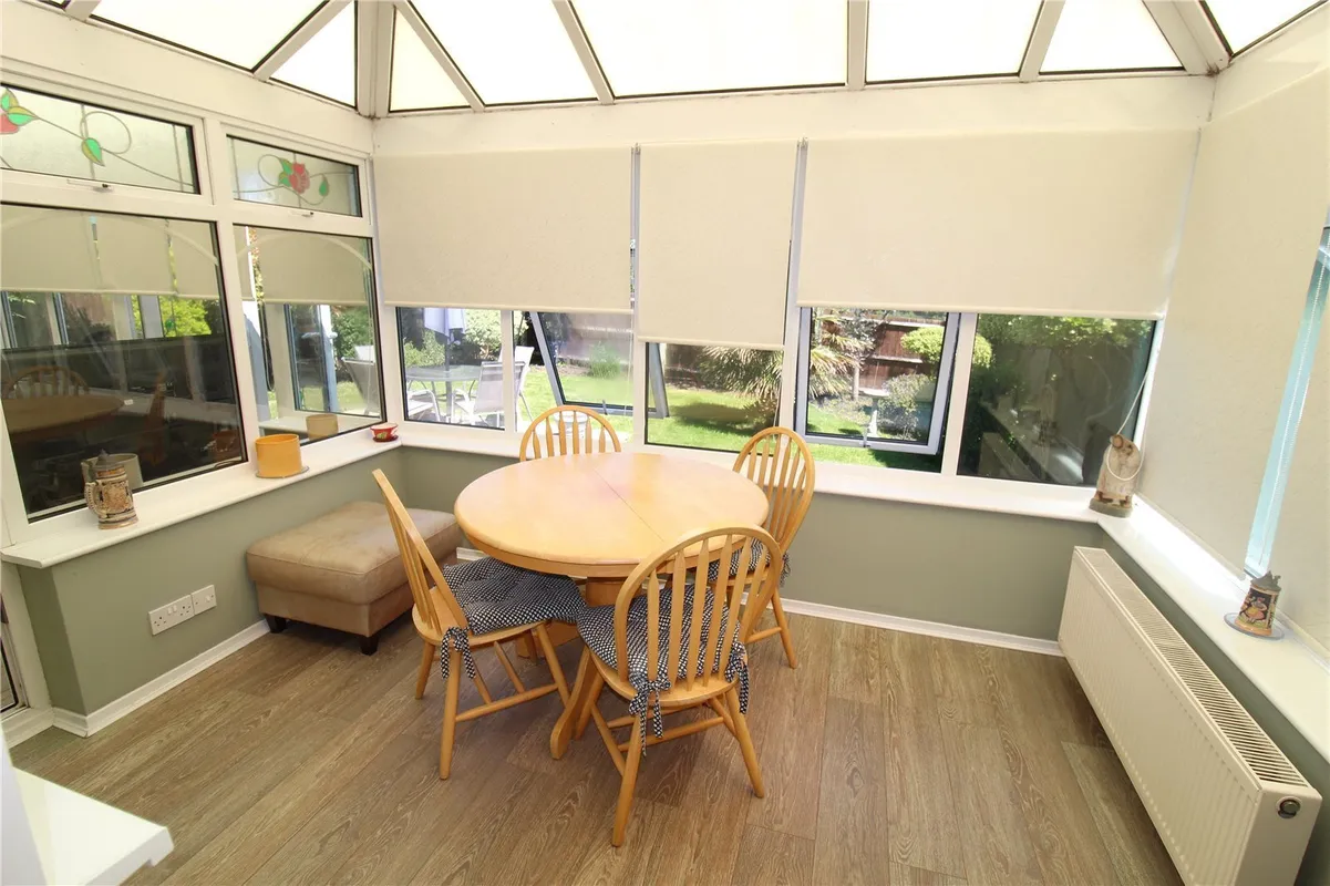 Highcliff Crescent, Rochford, Essex, SS4