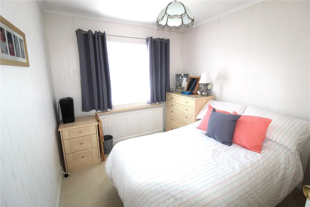 Highcliff Crescent, Rochford, Essex, SS4