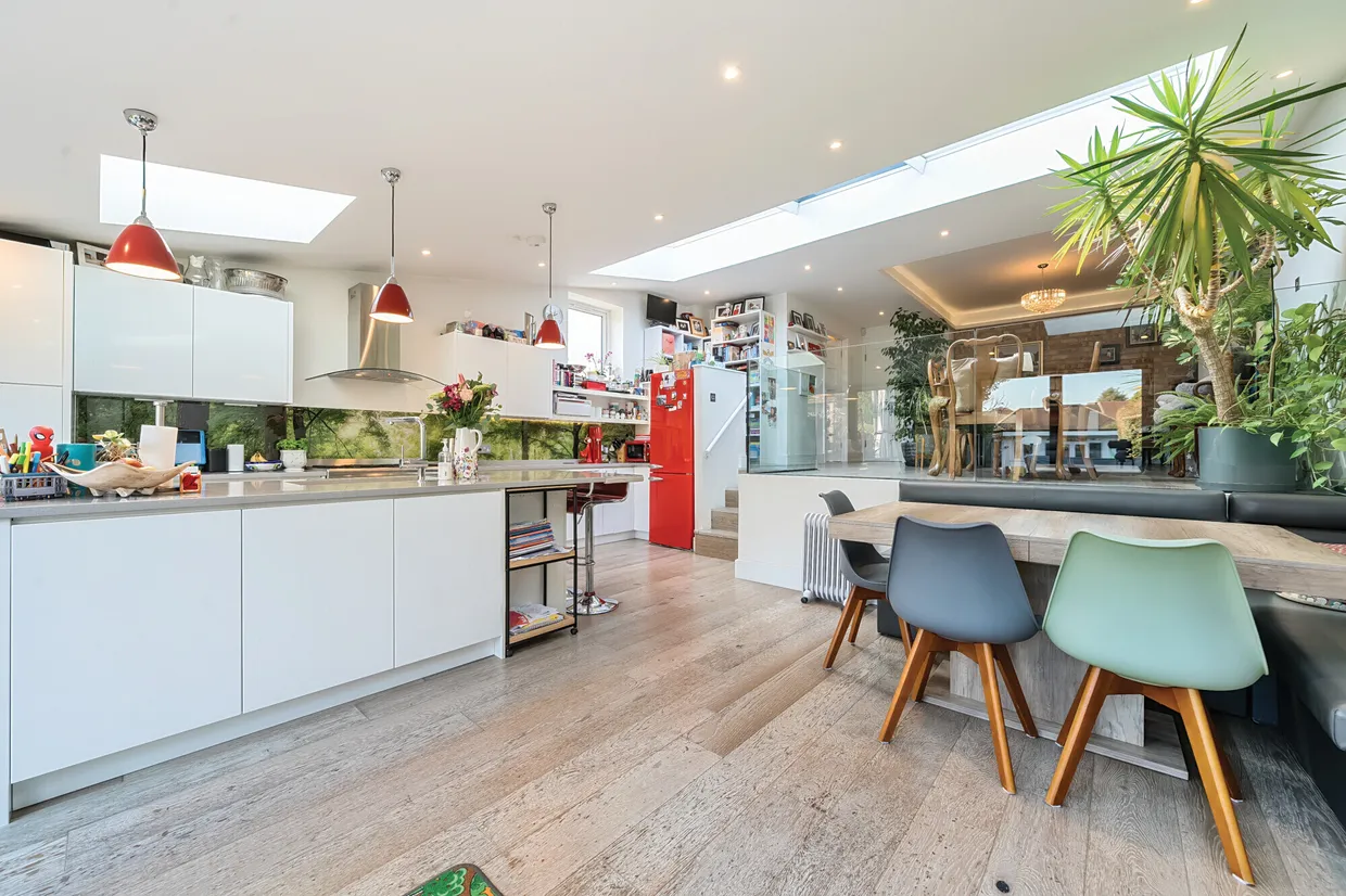 Brycedale Crescent, Southgate, N14 photo 8
