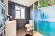 Brycedale Crescent, Southgate, N14 photo 12