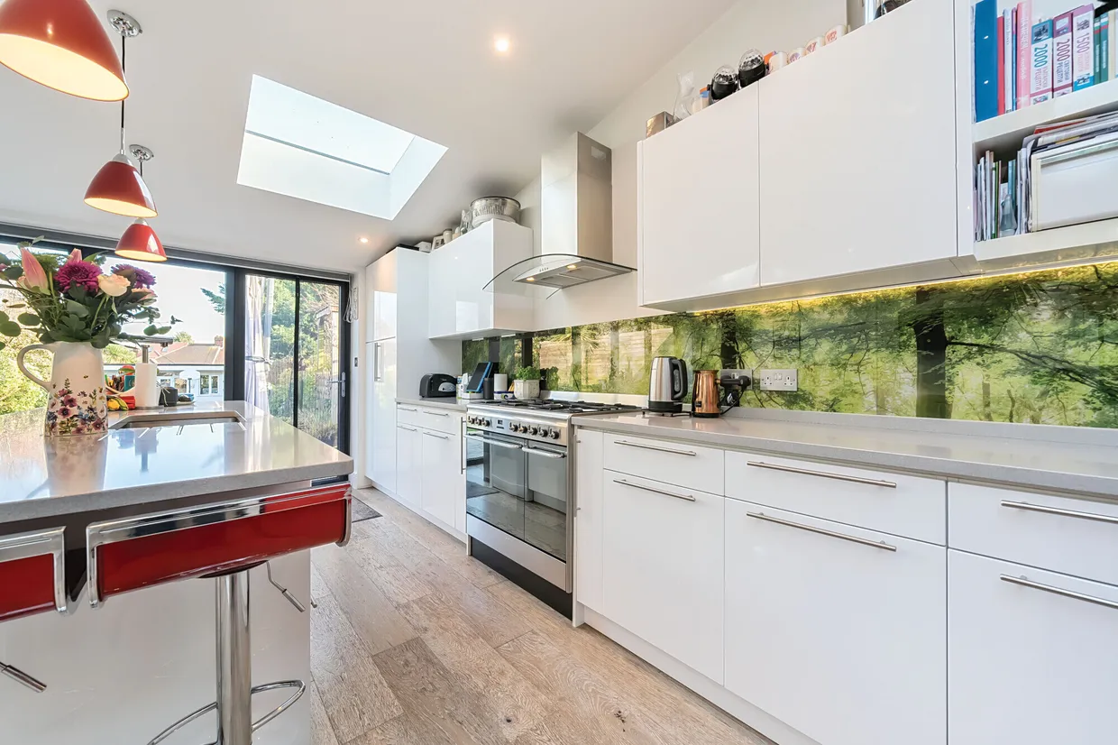Brycedale Crescent, Southgate, N14 photo 13