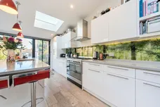 Brycedale Crescent, Southgate, N14 photo 13