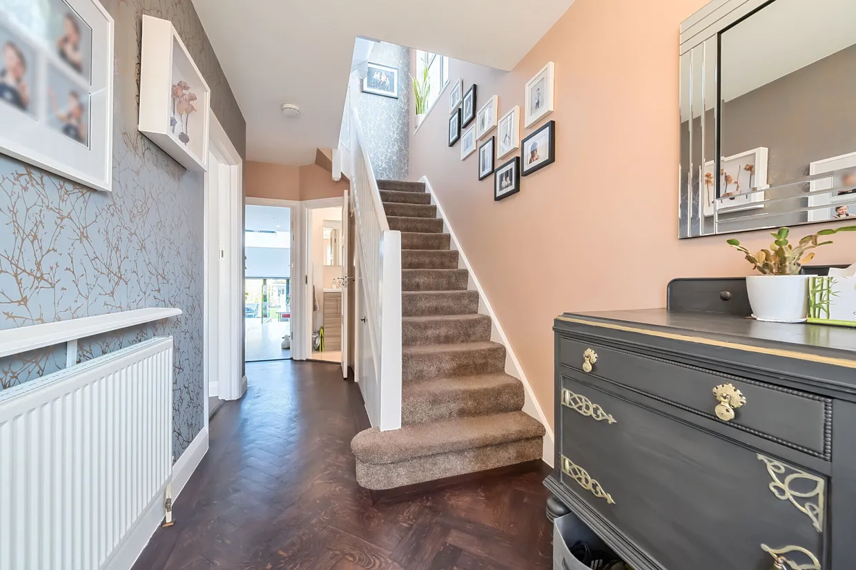 Brycedale Crescent, Southgate, N14 photo 14