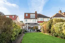 Brycedale Crescent, Southgate, N14 photo 16