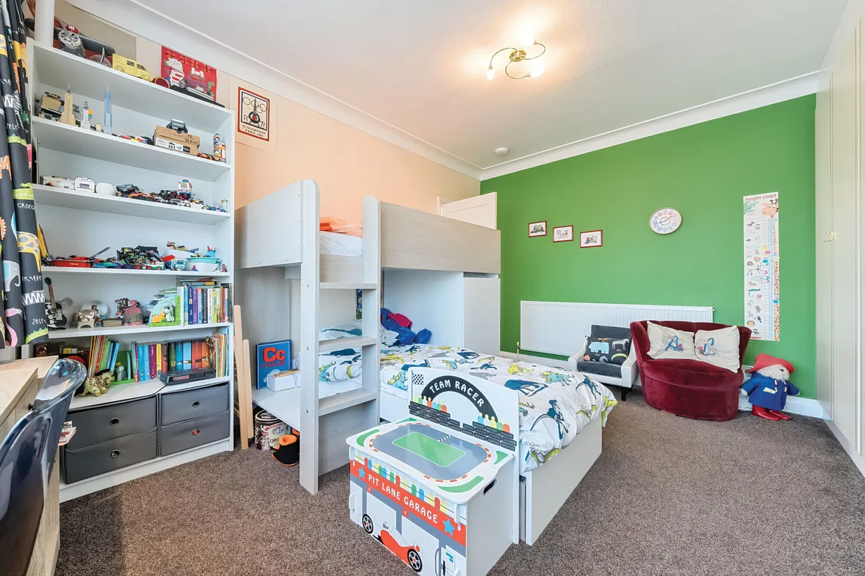 Brycedale Crescent, Southgate, N14 photo 19