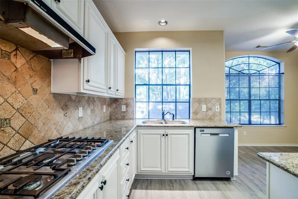 3 Petalcup Pl, Spring, TX 77381