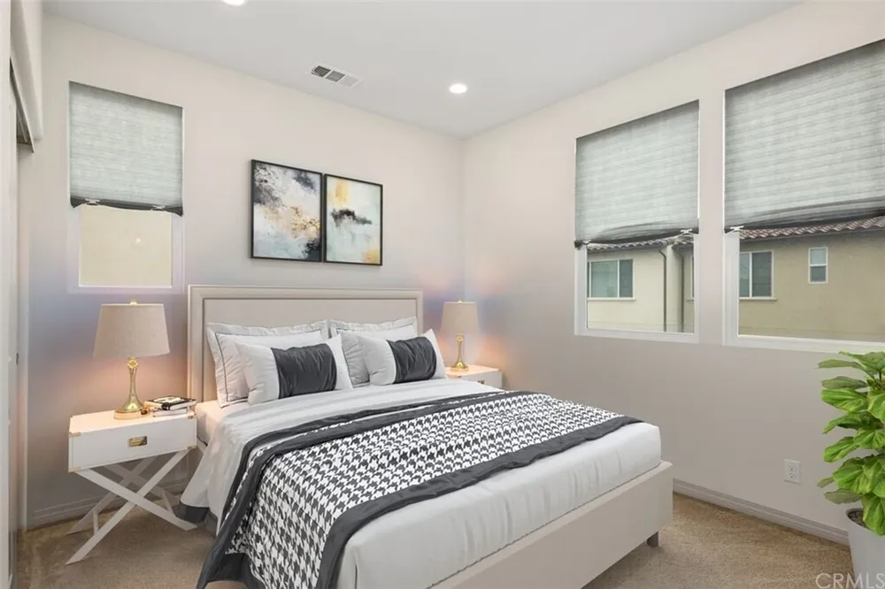 2454 S Loom Ct, Anaheim, CA 92802