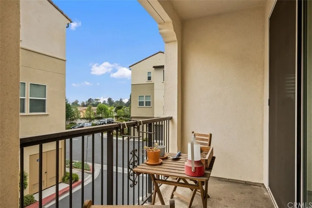 2454 S Loom Ct, Anaheim, CA 92802