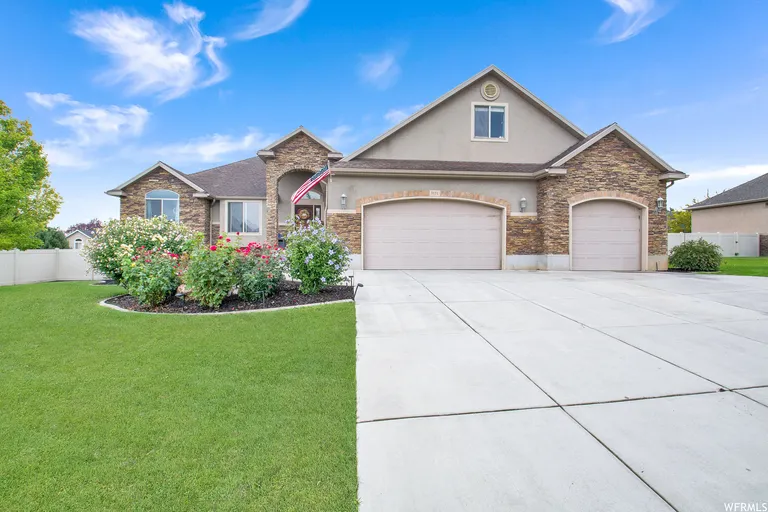 3131 MacIntosh Way, Pleasant View, UT 84414