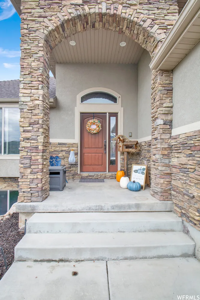 3131 MacIntosh Way, Pleasant View, UT 84414