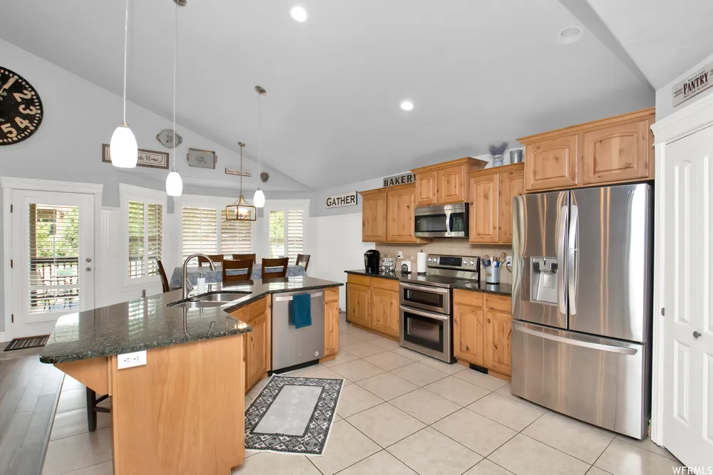 3131 MacIntosh Way, Pleasant View, UT 84414
