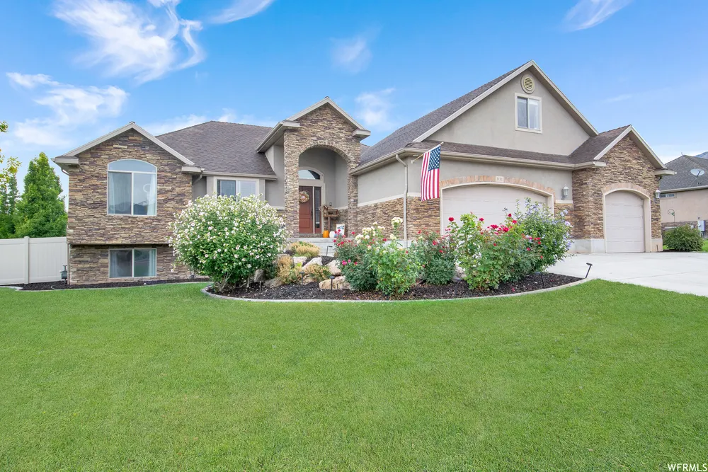3131 MacIntosh Way, Pleasant View, UT 84414