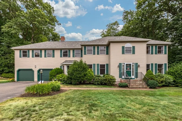 5 Windham Circle, Canton, MA 02021