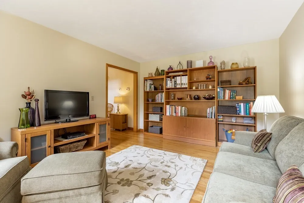 5 Windham Circle, Canton, MA 02021