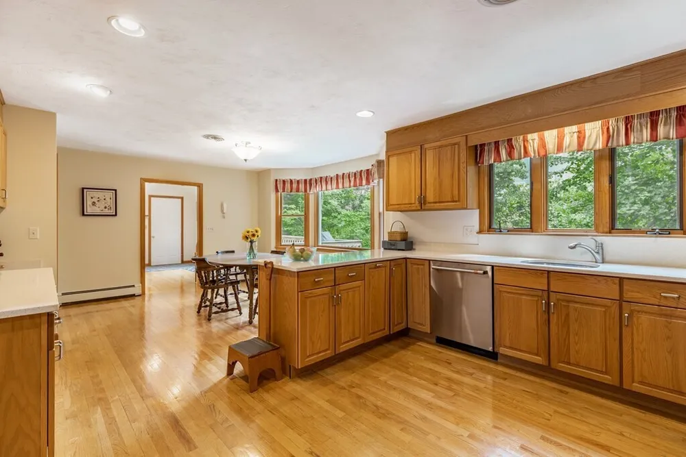 5 Windham Circle, Canton, MA 02021