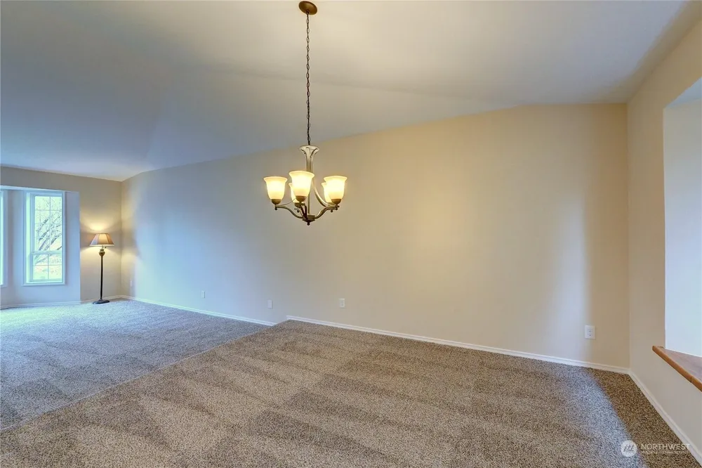 11231 SE 220th Pl, Kent, WA 98031