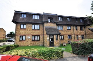 Harry Charles: Estate Agents in Watford & Hemel Hempstead