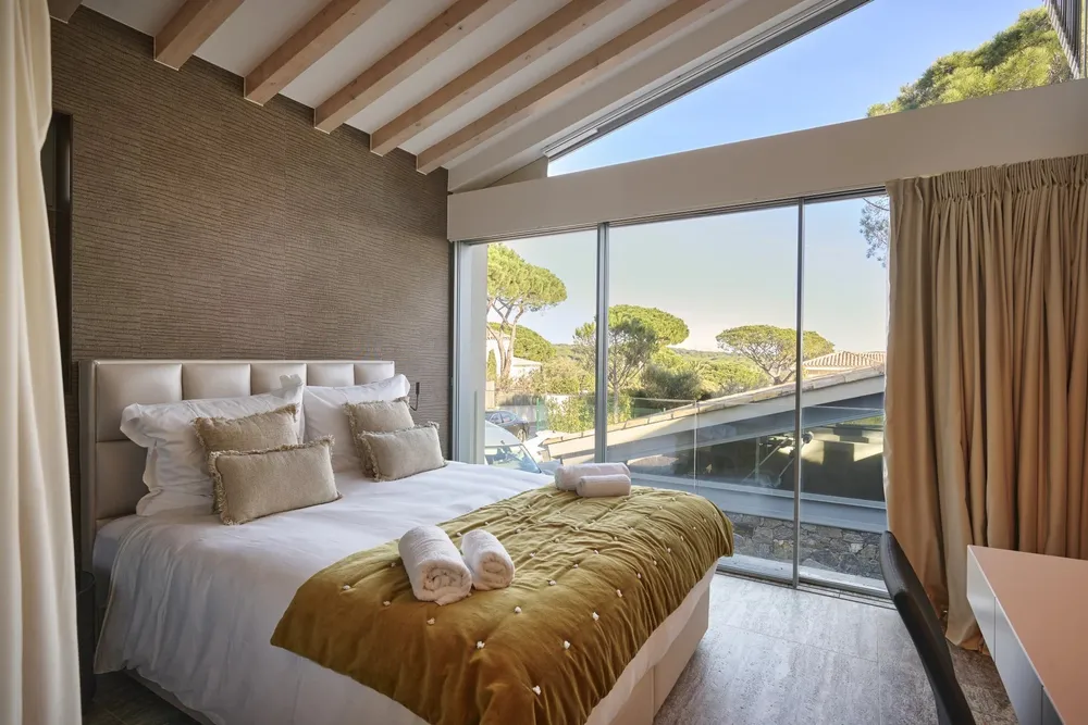 Saint-Tropez, 83990, France