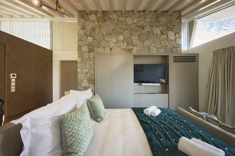Saint-Tropez, 83990, France