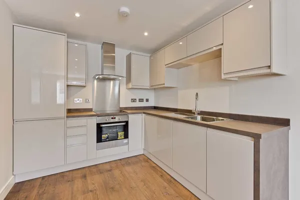 Church Street, Walton-On-Thames, KT12 photo 2