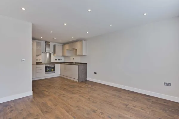 Church Street, Walton-On-Thames, KT12 photo 3