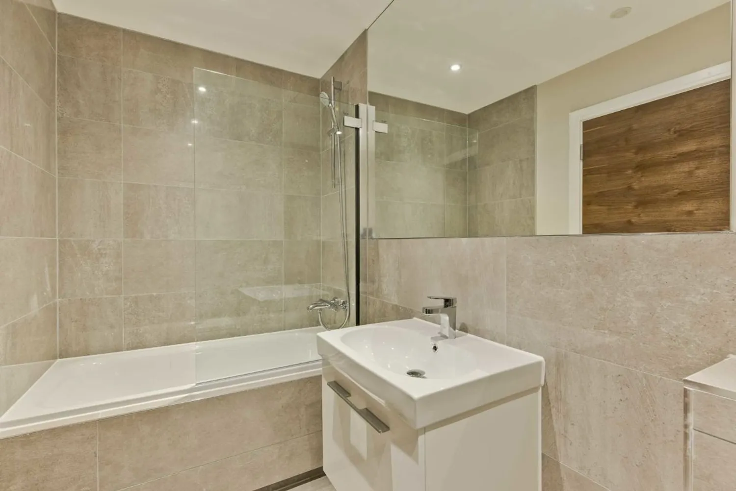 Church Street, Walton-On-Thames, KT12 photo 7