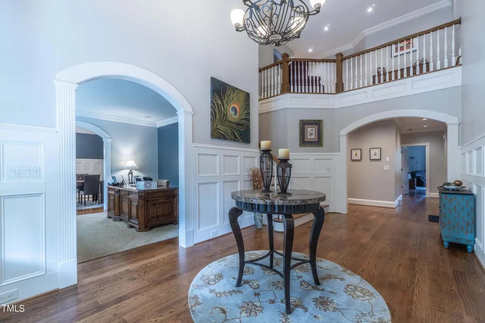 2704 Saint Marys St, Raleigh, NC 27609