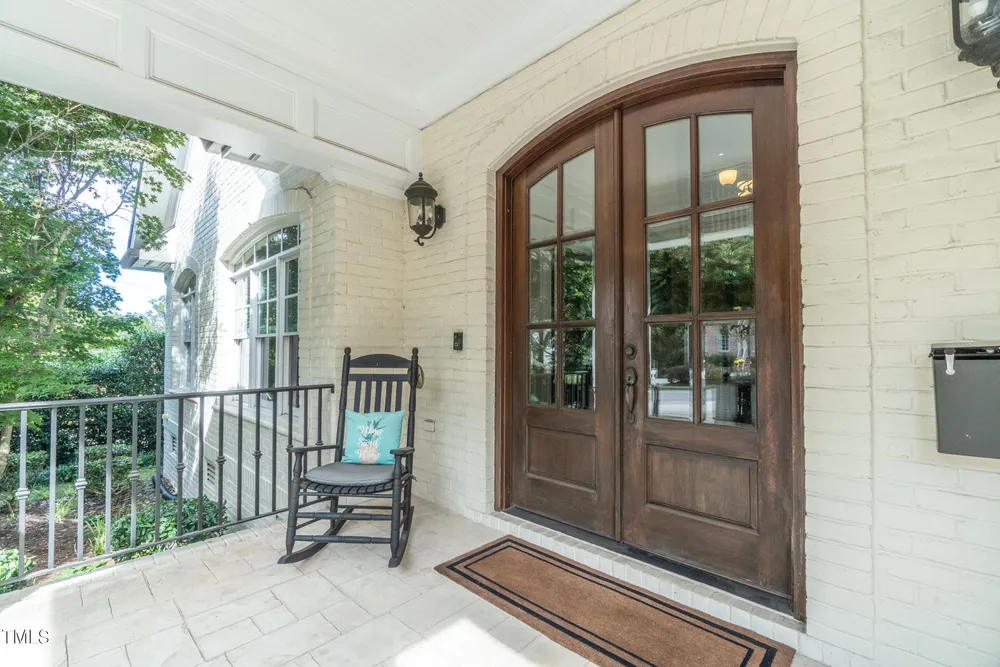 2704 Saint Marys St, Raleigh, NC 27609