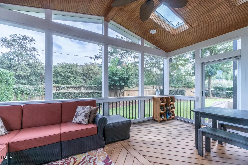 2704 Saint Marys St, Raleigh, NC 27609