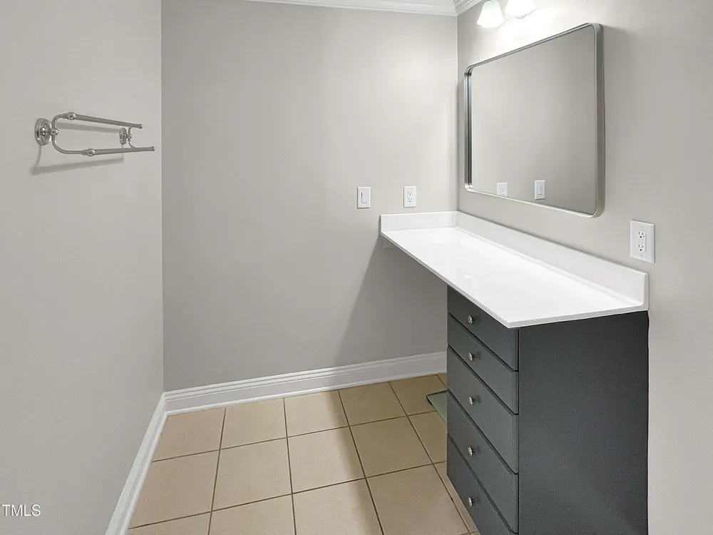 2704 Saint Marys St, Raleigh, NC 27609